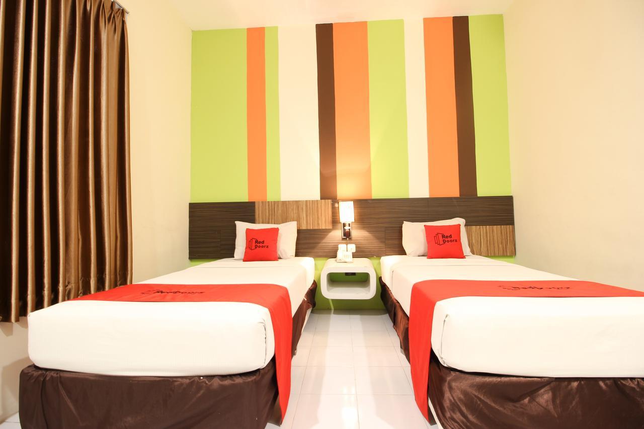 Reddoorz Plus Near Keraton Yogyakarta 2 ภายนอก รูปภาพ
